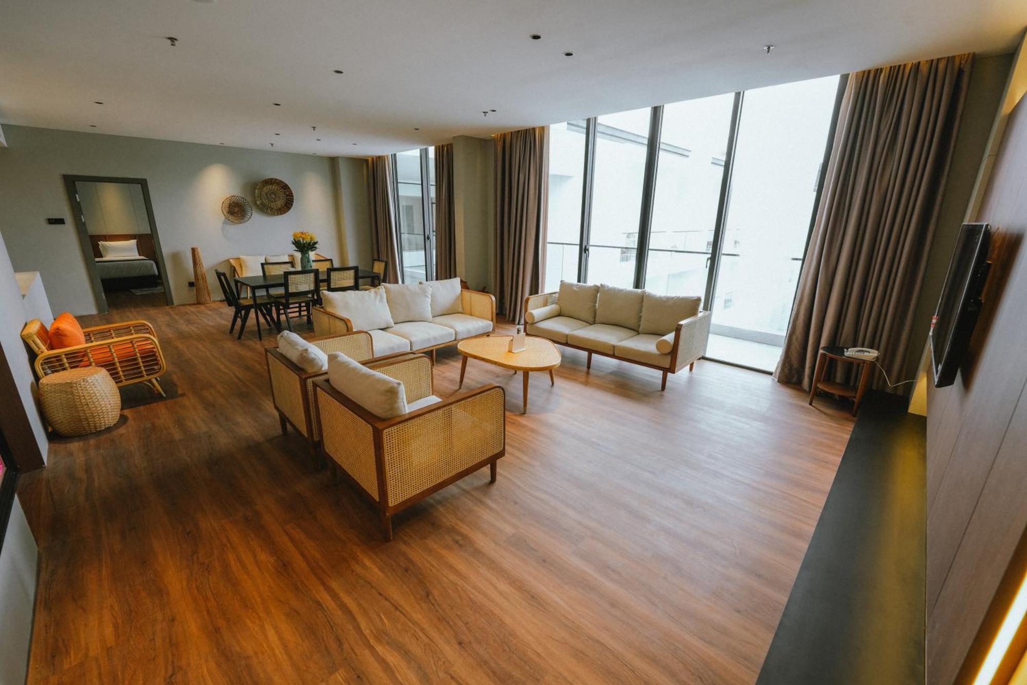 Roxy Beach Resort Sematan Dış mekan fotoğraf