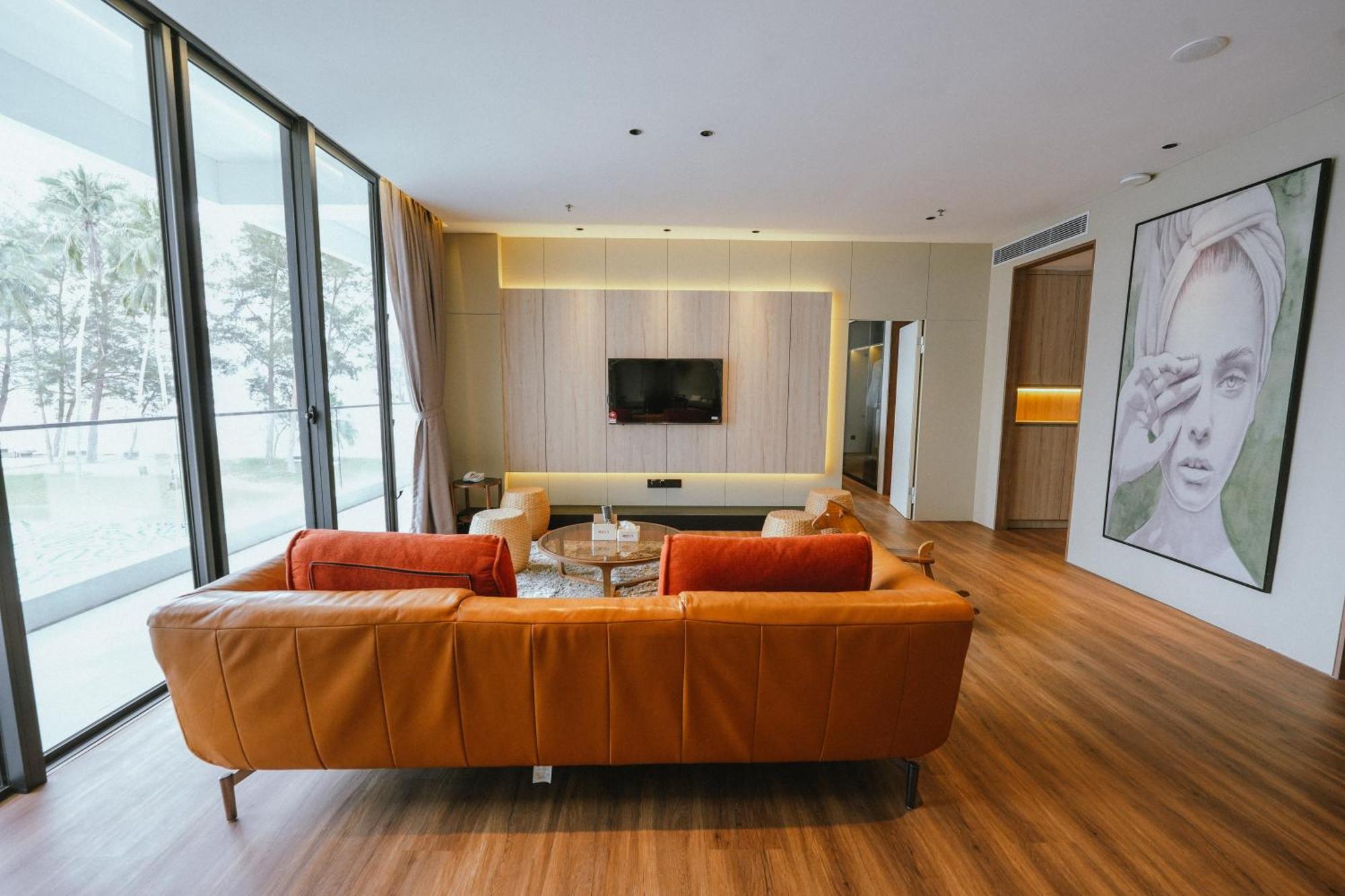 Roxy Beach Resort Sematan Dış mekan fotoğraf